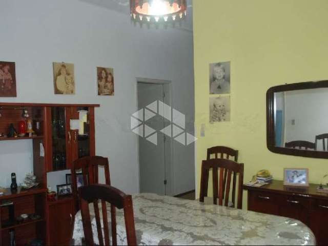 Casa de 4 quartos,160m² privativo, Bairro Vila Ipiranga - Porto Alegre