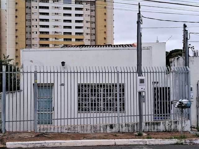 Vende-se Casa no bairro Dom Aquino