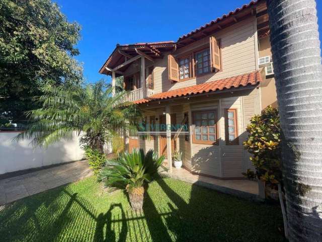 Sobrado com 3 dormitórios à venda, 250 m² por R$ 750.000,00 - Vera Cruz - Gravataí/RS