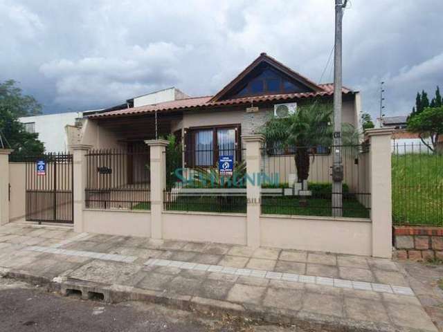 Casa com 5 dormitórios à venda, 224 m² por R$ 1.400.000,00 - Centro - Cachoeirinha/RS