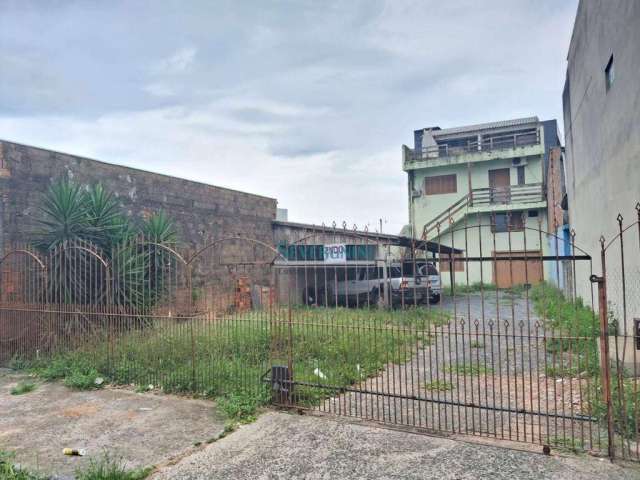 Sobrado com 3 dormitórios à venda, 350 m² por R$ 550.000,00 - Vila Silveira Martins - Cachoeirinha/RS