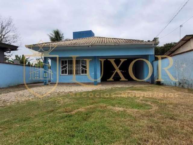 Linda casa localizada no bairro Volta Grande em Navegantes SC, casa 3 dormitórios e terreno de 770 m².