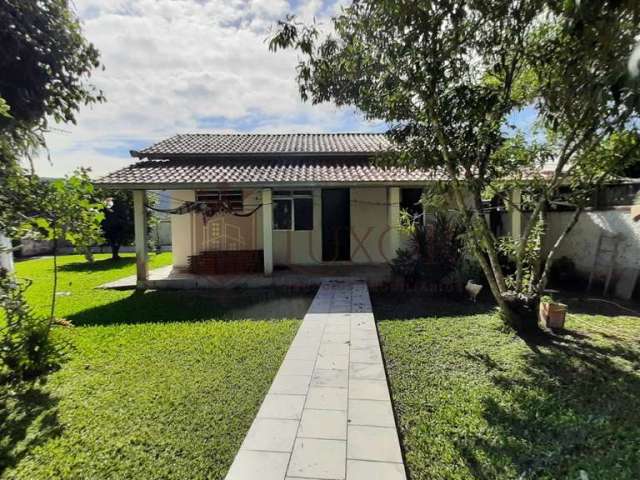 Linda Casa em amplo terreno localizada no bairro Santa Lídia em Penha SC