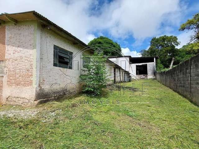 GA2059  - alugo este galpão em cotia Km 39 da Rodovia Raposo Tavares, sentido interior com 2.776 metros de terreno, 1.200 metros de galpão, 6 metros d