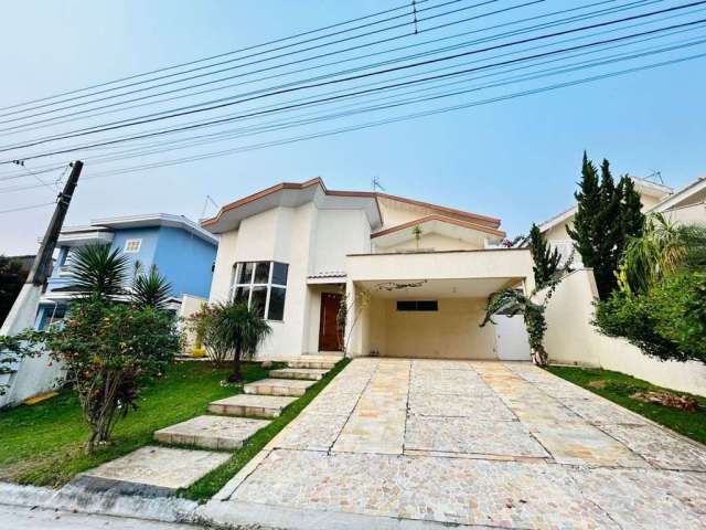 Casa com 3 dormitórios para alugar, 270 m² por R$ 7.961,00/mês - Villa Branca - Jacareí/SP