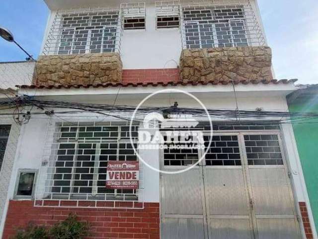 Daher Vende: Duas Casas c/ 1 Vaga de Garagem e Quintal, 120 m2, no Centro de Cascadura, Cód: CA0088