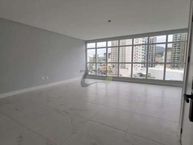 Sala comercial à venda na Rua 1208, 35, Meia Praia, Itapema por R$ 750.000