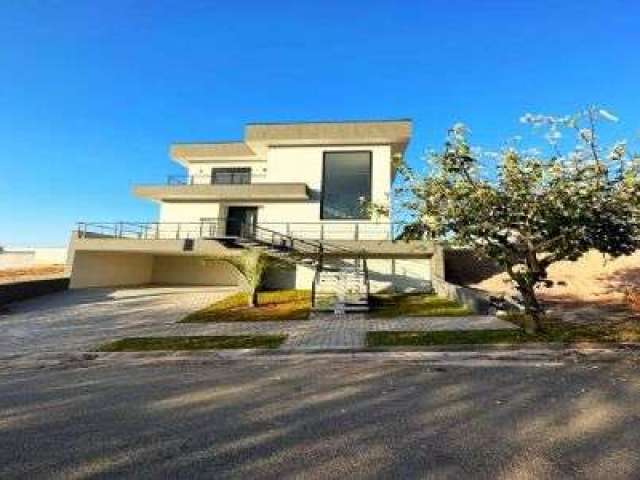 CASA À VENDA NO CONDOMÍNIO BELLA VITTÁ - 3 SUÍTES - AT: 348m², AC: 266m² - R$1.950.000