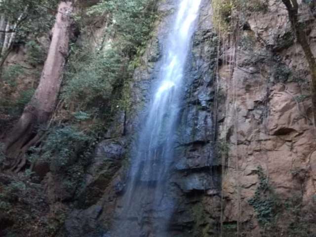 Realize o sonho de morar bem fazenda em Itaguara com cachoeira dentro da Fazenda