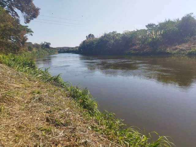 066RF fazenda em Curvelo 66 hectares as margens do Rio das velhas oportunidade