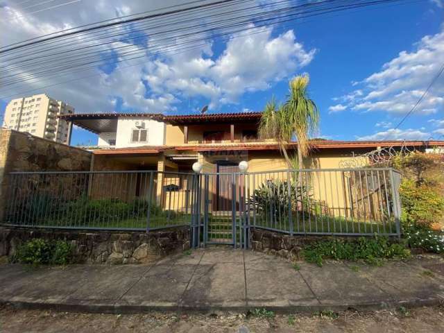 **Casa à Venda no Centro de Lavras, Minas Gerais**