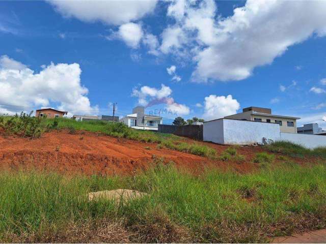 Terreno à venda em Lavras: Tranquilidade e Ambiente Familiar no Bairro Parque Leste