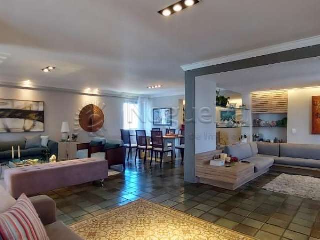 Lindo Apartamento com 203m², excelente localização em Piedade na Av. Bernardo Vieira de Melo.