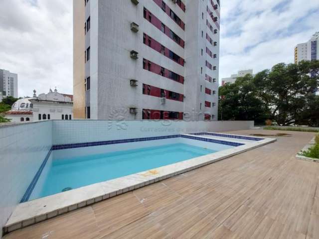 Excelente apartamento localizado no Espinheiro com 194,89m².