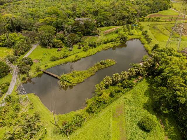 Ampla área de 150.000m2 na estrada dos Holandeses