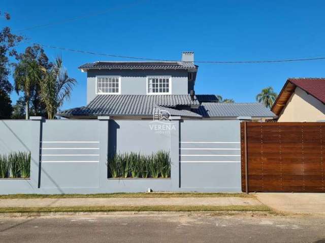 Ótima casa com piscina em linha santa cruz