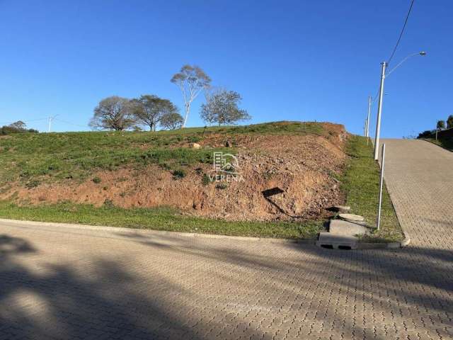 Ótimo terreno de esquina em condomínio fechado