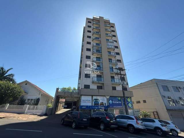 Apartamento em andar alto, com linda vista e 03 dormitórios( 1 suíte)