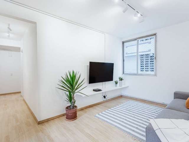 Apartamento com 3 quartos à venda na Rua Costa Carvalho, 375, Pinheiros, São Paulo por R$ 921.400