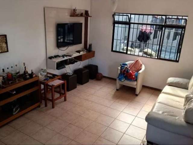 Casa com 5 quartos à venda na Augusto Mosca, 12, Vila Londrina, São Paulo por R$ 690.000