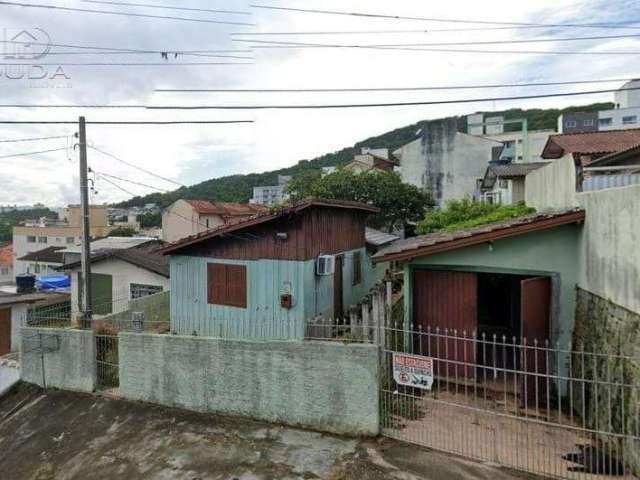 Terreno com 385m² - São José