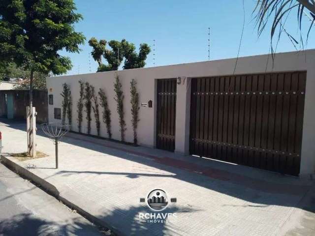 Aluga-se: Espaçosa Casa de 360m² - Santa Branca - R$6800,00