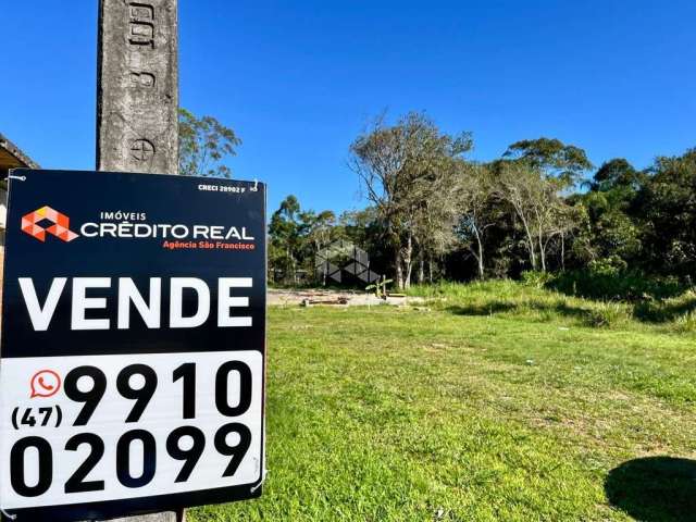 Terreno à Venda no Sandra Regina, São Francisco do Sul - Excelente Localização e Potencial de Investimento!**