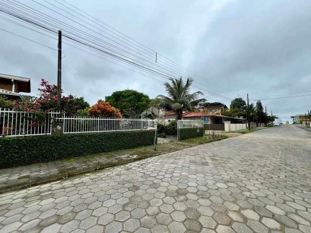 Casa em são francisco do sul-ubatuba a poucos metros do mar