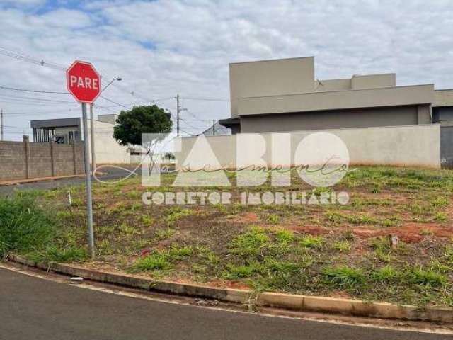 Terreno em condomínio fechado à venda na Avenida Nívea Dulce Tedeschi Conforti, 2701, Residencial Maria Júlia, São José do Rio Preto, 283 m2 por R$ 280.000