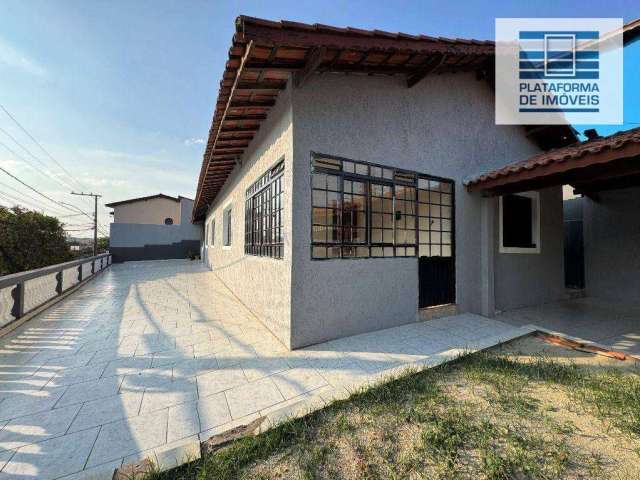 Casa com 3 dormitórios à venda, 218 m² por R$ 680.000 - Jardim Das Laranjeiras - Bragança Paulista/SP