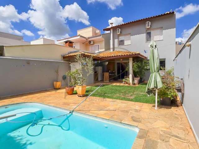 Exclusividade W.Rainy  - Sobrado todo planejado com amplo quintal - 3 dormitórios, espaço gourmet e piscina - R$850.000,00