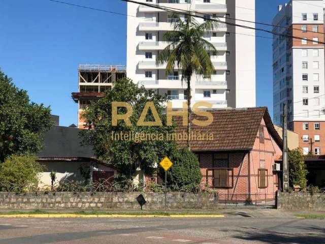 Casa a venda no bairro saguaçu