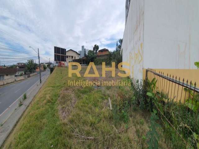 Terreno à venda no bairro Iririú em Joinville/SC