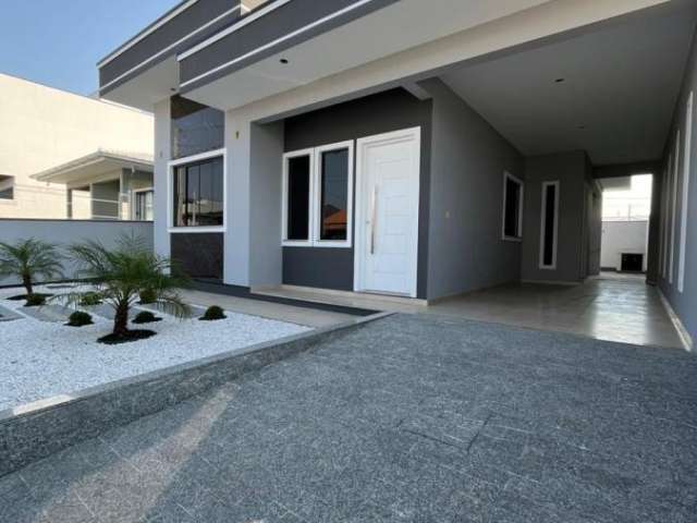 Casa para Venda, 3 dormitórios, sendo 1 suíte, 2 banheiros, 2 vagas, área total 200,00 m²