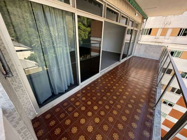 Lindo apartamento com vista indevassável