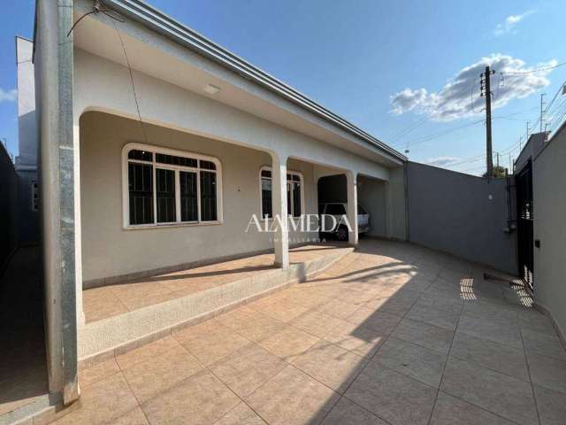 Casa com 3 Quartos sendo 2 Suíte, 174 m² - venda por R$ 560.000 ou aluguel por R$ 3.500/mês - Conjunto Habitacional Alexandre Urbanas - Londrina/PR