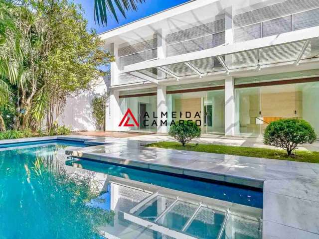 Casa Alto de Pinheiros Reformada 4 Dormitórios 548m²