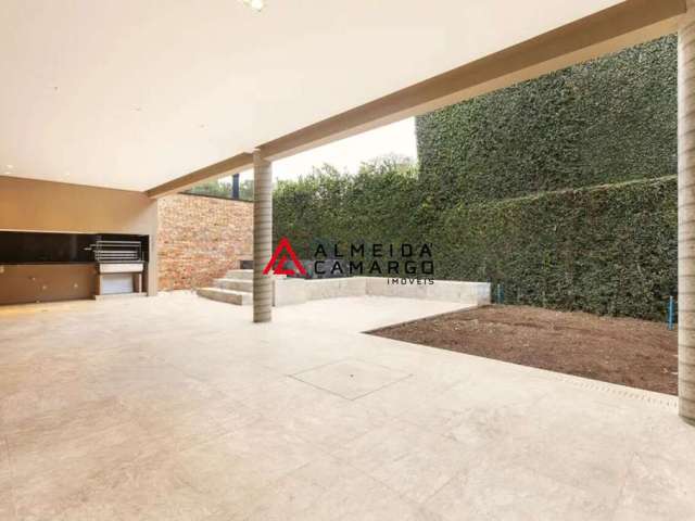 Casa Alto de Pinheiros - 523 m² - 4 Suítes, 6 Banheiros, Área gourmet e 3 Vagas