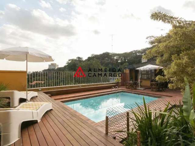 Casa Alto de Pinheiros - 600 m² - 5 Suítes, 6 banheiros, Churrasqueira, Piscina e 4 Vagas