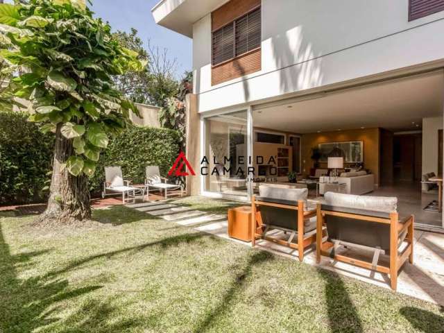 Casa Alto de Pinheiros - 469m² - 4 dormitórios sendo 2 suítes, piscina e 3 vagas