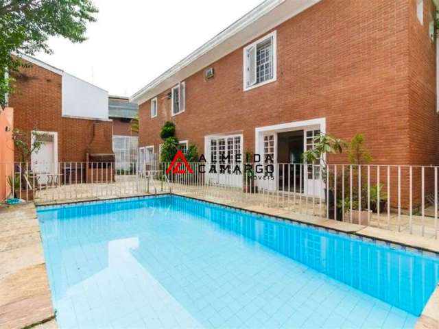 Casa Alto de Pinheiros 5 Suítes Piscina Churrasqueira 575m²