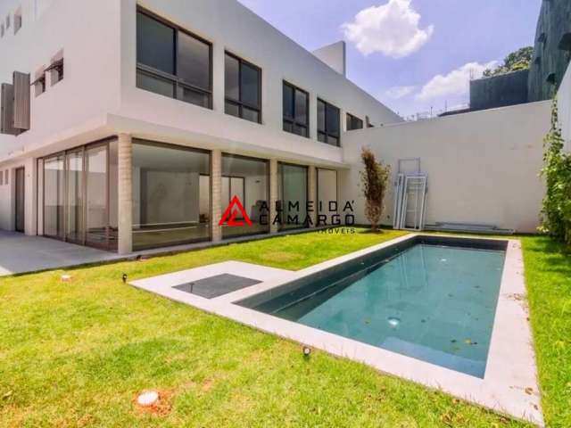 Casa de Condomínio Alto de Pinheiros Nova 3 Suítes Piscina 600m²