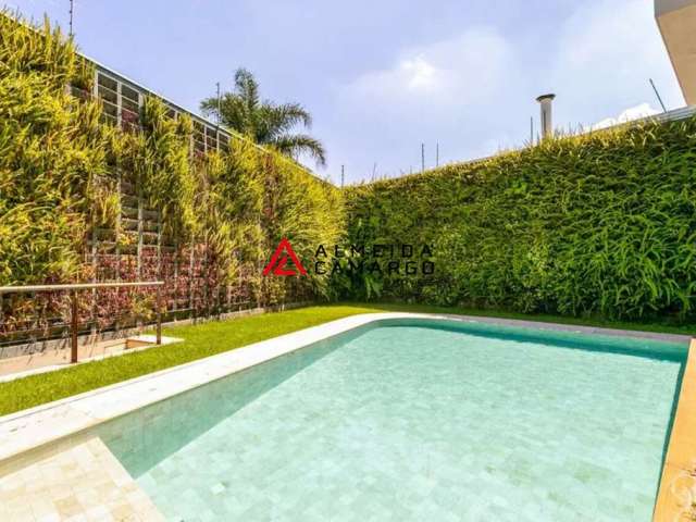 Casa Alto de Pinheiros - 631 m² - 4 Suítes, 6 Banheiros, Churrasqueira, Piscina e 3 Vagas