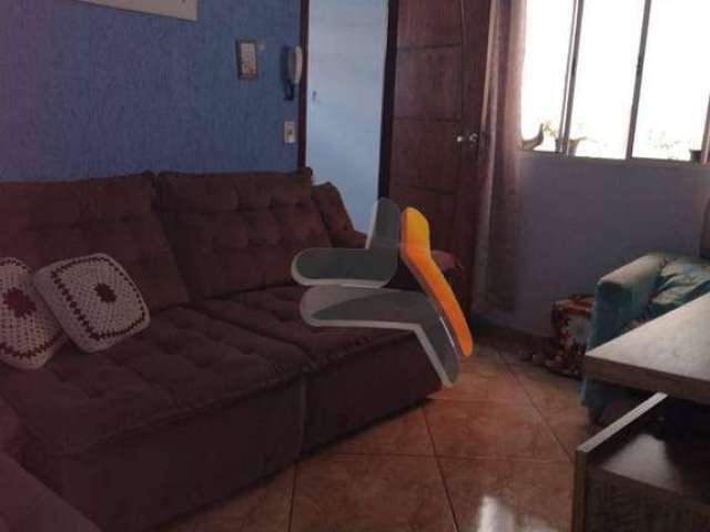 Vendo linda casa com 2 quartos (1 suíte), uma vaga, churrasqueira