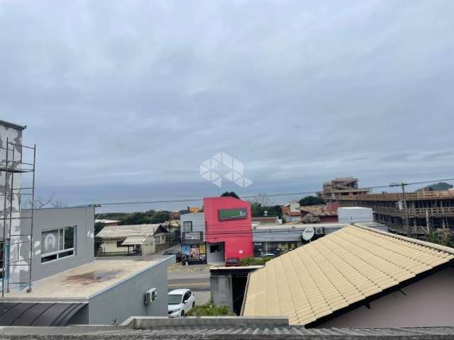 Casa residencial com 2 quartos, sendo 1 suíte, 2 vagas de garagem coberta com capacidade de até 5 carros no campeche em florianópolis/sc.