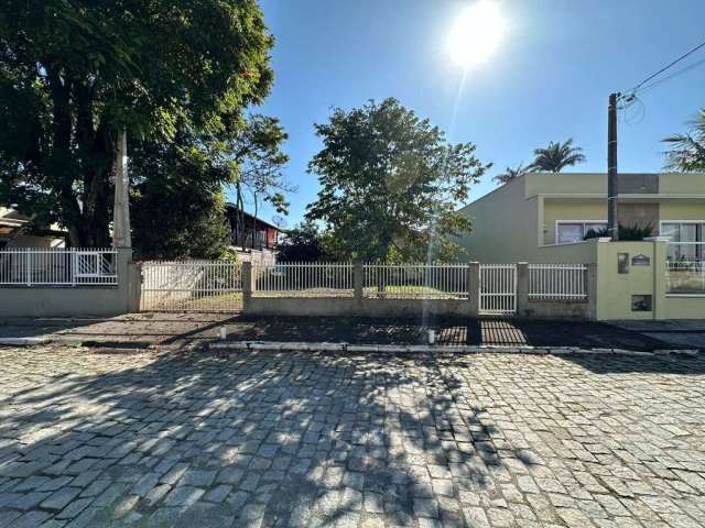 Terreno à venda, 365 m² por R$ 850.000 - Centro - Balneário Piçarras/SC