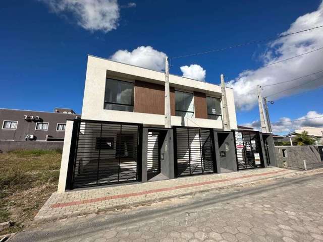 Sobrado com 3 dormitórios à venda, 130 m² por R$ 620.000,00 - Itacolomi - Balneário Piçarras/SC