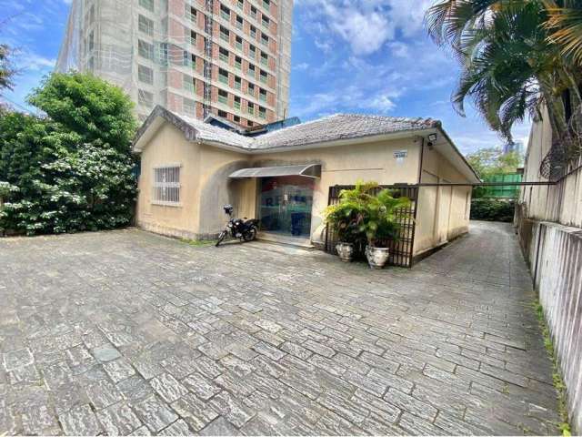 Casa Comercial com 298 m²,  na Av. Montevidéu, Boa Vista (Parque Amorim), Recife/PE