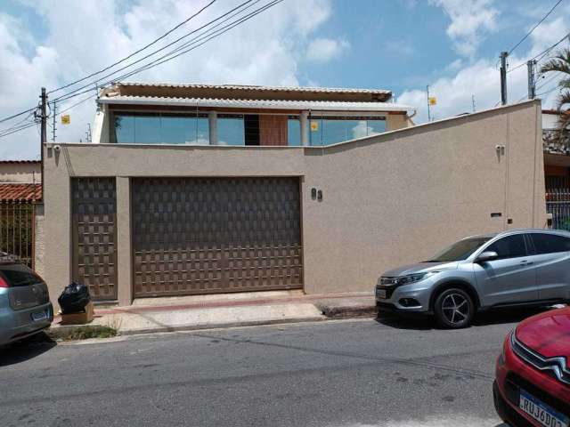 Casa com 6 quartos à venda em Belo Horizonte