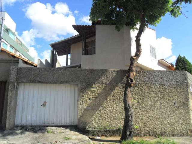 Casa com 5 quartos à venda em Belo Horizonte